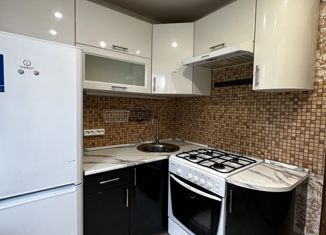 Продается 2-ком. квартира, 42.6 м2, Татарстан, улица Гагарина, 11