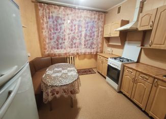 Продам 2-комнатную квартиру, 54 м2, Кингисепп, 1-я линия, 14