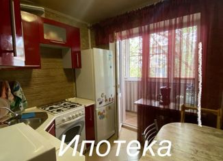 Продаю 2-ком. квартиру, 40 м2, Астрахань, Хибинская улица, 45к5