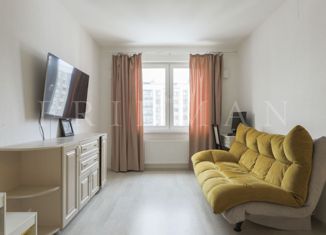 Продам трехкомнатную квартиру, 79 м2, Санкт-Петербург, улица Лидии Зверевой, 3к3, ЖК Шуваловский