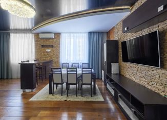 Продаю 3-ком. квартиру, 170 м2, Брянск, Советский район, улица Костычева, 68