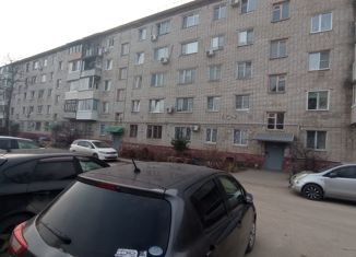 Продаю 3-комнатную квартиру, 60 м2, Хабаровск, улица Стрельникова, 15