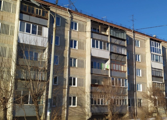 Продажа 2-комнатной квартиры, 52 м2, Копейск, улица Чернышевского, 24