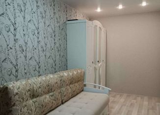 Продаю 2-ком. квартиру, 41.5 м2, Углич, микрорайон Солнечный, 3