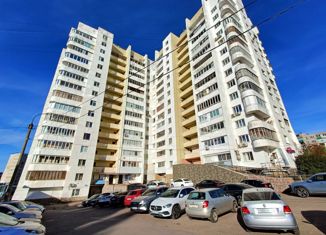 Продаю трехкомнатную квартиру, 71.5 м2, Уфа, улица Энтузиастов, 2