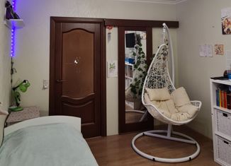 Продам трехкомнатную квартиру, 60 м2, Москва, улица Подольских Курсантов, 8к2, метро Пражская
