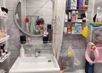 Продается 3-ком. квартира, 64.8 м2, Игарка, 1-й микрорайон, 33