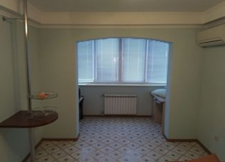 Продаю 2-ком. квартиру, 57.7 м2, Ольгинка, 3-й микрорайон, 6