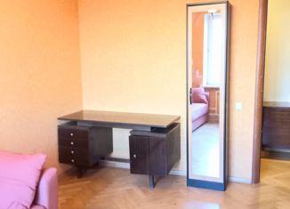 Продам 3-комнатную квартиру, 63.2 м2, Москва, улица Рогова, 2, улица Рогова