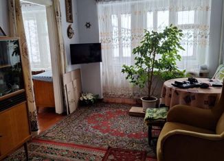 Трехкомнатная квартира на продажу, 55.6 м2, Салаир, Комсомольская улица, 1