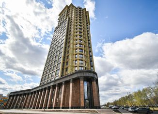 Продаю 3-ком. квартиру, 122.2 м2, Красноярск, Караульная улица, Центральный район