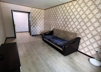 Продается 2-ком. квартира, 50 м2, Мелеуз, Октябрьская улица, 7