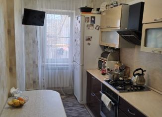 Продается 3-комнатная квартира, 66 м2, поселок Стеклозавода, улица Пушкина, 3