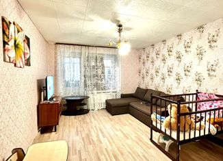 Продам 2-комнатную квартиру, 47.2 м2, Кунгур, улица Пугачёва, 48