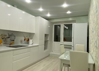 3-ком. квартира на продажу, 82 м2, Чебоксары, улица Академика РАН Х.М. Миначева, 11, жилой район Северо-Западный