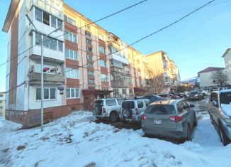 Продам двухкомнатную квартиру, 50.6 м2, Магаданская область, улица Наровчатова, 3к1