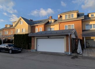 Продается таунхаус, 400 м2, село Ангелово, жилой комплекс Ангелово-Резиденц, 1