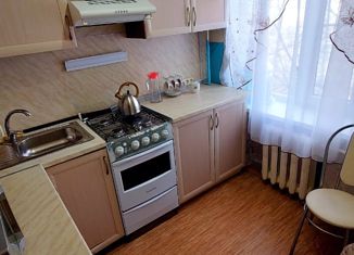 Продается двухкомнатная квартира, 44 м2, село Икряное, Советская улица, 42