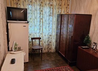 Сдам в аренду комнату, 60 м2, Омская область, улица Фугенфирова, 1
