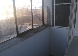 Продажа трехкомнатной квартиры, 62.5 м2, Карталы, улица Калмыкова, 2