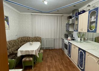 Продается 3-комнатная квартира, 68.5 м2, Тотьма, улица Луначарского, 65