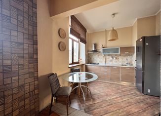 Продаю 3-ком. квартиру, 80 м2, Москва, улица Бориса Галушкина, 25, улица Бориса Галушкина