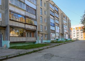 1-комнатная квартира на продажу, 37.7 м2, Верхний Уфалей, улица Суркова, 53