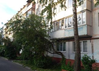 Продается 4-ком. квартира, 61.9 м2, Ломоносов, улица Федюнинского, 3к2