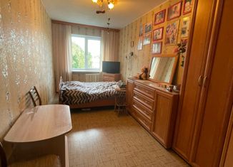 Продам 2-ком. квартиру, 44 м2, Ленинградская область, улица Киргетова, 11А