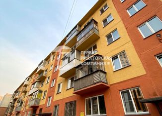 Продаю 1-ком. квартиру, 32 м2, Новосибирск, улица Михаила Перевозчикова, 10, улица Михаила Перевозчикова