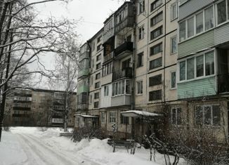 Продам 2-ком. квартиру, 47.1 м2, Луга, улица Красной Артиллерии, 28