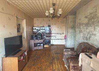 Продажа 4-ком. квартиры, 58.2 м2, Кумертау, улица Мира, 4