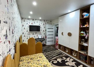 Продам четырехкомнатную квартиру, 85 м2, Краснокаменск, 3-й микрорайон, 310