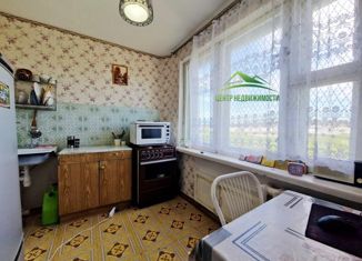 Продается 3-комнатная квартира, 50.3 м2, Магадан, улица Набережная реки Магаданки, 83, 3-й микрорайон