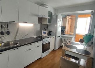 Продам 2-ком. квартиру, 50.5 м2, посёлок Садовый, Первомайская улица, 34