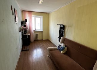 Продаю 2-ком. квартиру, 41.1 м2, Большой Камень, Юбилейная улица, 2