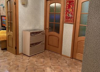 Продаю двухкомнатную квартиру, 62 м2, поселок городского типа Карымское, Верхняя улица, 4