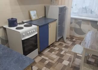 Сдам двухкомнатную квартиру, 54 м2, Барнаул, улица Шукшина, 15