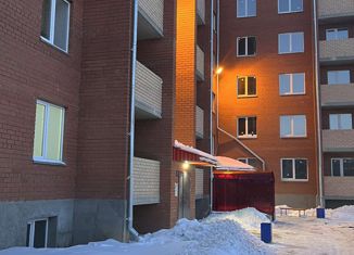 Двухкомнатная квартира на продажу, 54 м2, Еманжелинск, улица Титова, 7А