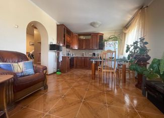 Продажа четырехкомнатной квартиры, 108 м2, Сочи, микрорайон Макаренко, улица 60 лет ВЛКСМ, 11