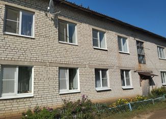 Продам 1-ком. квартиру, 36 м2, село Угодичи, Базарная улица, 1