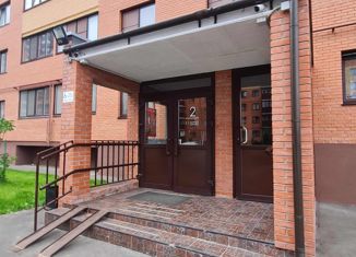 Продам 1-комнатную квартиру, 35 м2, деревня Батино, улица Сергея Есенина, 3