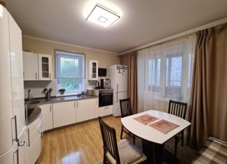 Продажа 2-ком. квартиры, 67 м2, Мытищи, улица Колпакова, 26к2