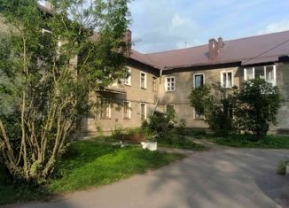 Продается комната, 68 м2, Кировск, Комсомольская улица, 12