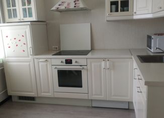 Продаю 2-ком. квартиру, 52 м2, Санкт-Петербург, улица Турку, 11к2, улица Турку