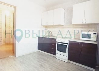 Продаю трехкомнатную квартиру, 52.4 м2, Большой Камень, улица Академика Курчатова, 16