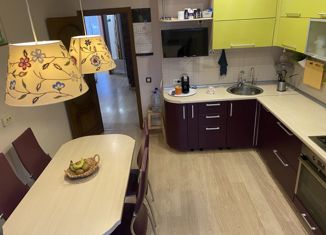 Продажа двухкомнатной квартиры, 77 м2, Ярославль, Яковлевская улица, 26/33