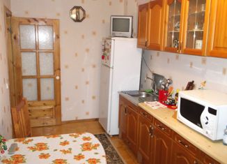 Продам 1-комнатную квартиру, 42 м2, Екатеринбург, улица Академика Шварца, 14, улица Академика Шварца