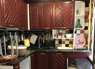 Продаю 2-комнатную квартиру, 44 м2, Нижнекамск, улица 50 лет Октября, 9