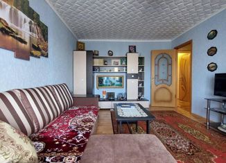 Продается 3-комнатная квартира, 59.2 м2, Гуково, улица Крупской, 3